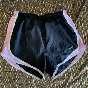 NIKE ATHLETIC SHORTS 🩳 🏃‍♀️